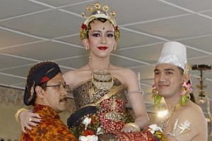 Indonesian Princess Weds